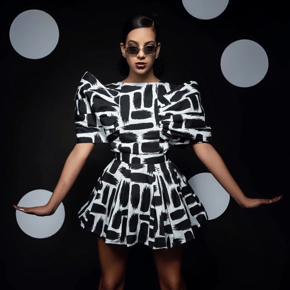 Couture Matrix Skirt 2 Pc Set - Picture 2 of 3